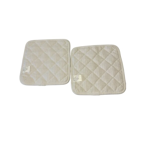 Christmas White Wreath Pot Holders - Picture 8 of 9